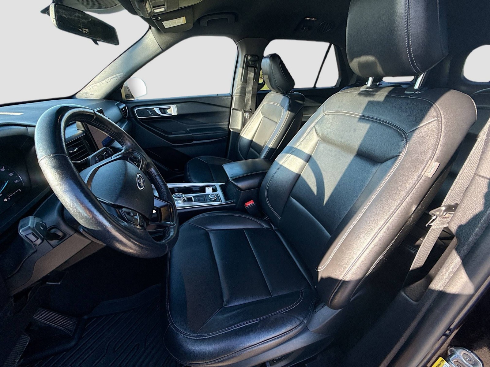 2020 Ford Explorer XLT photo 15