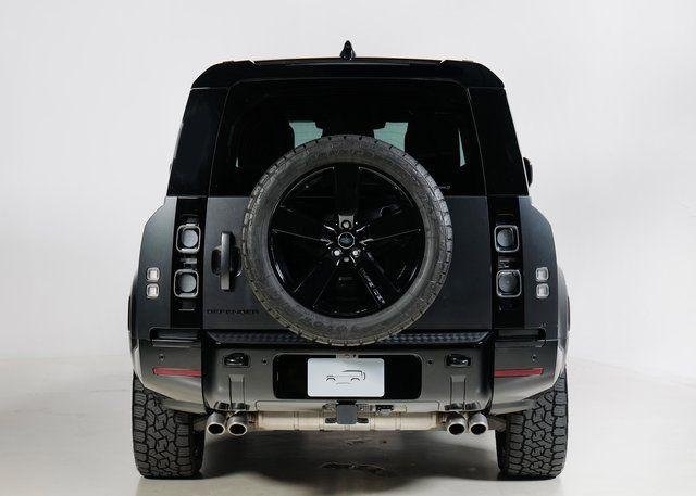 2024 Land Rover Defender 130 V8 photo 4
