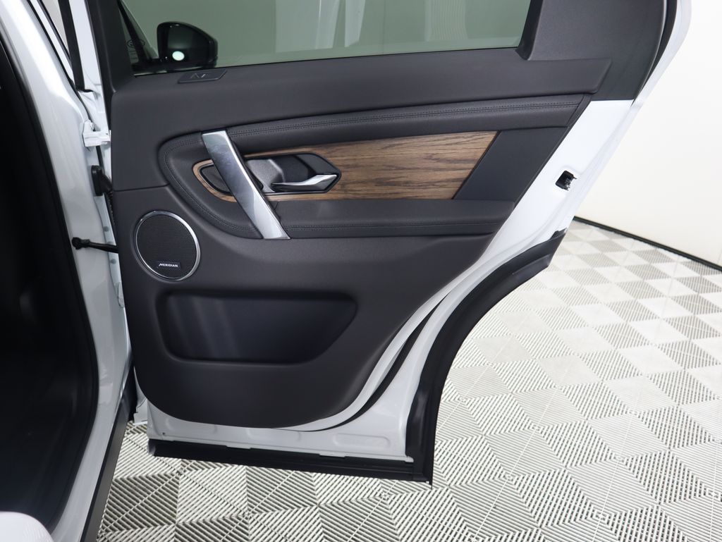 2025 Land Rover Discovery Sport S photo 28