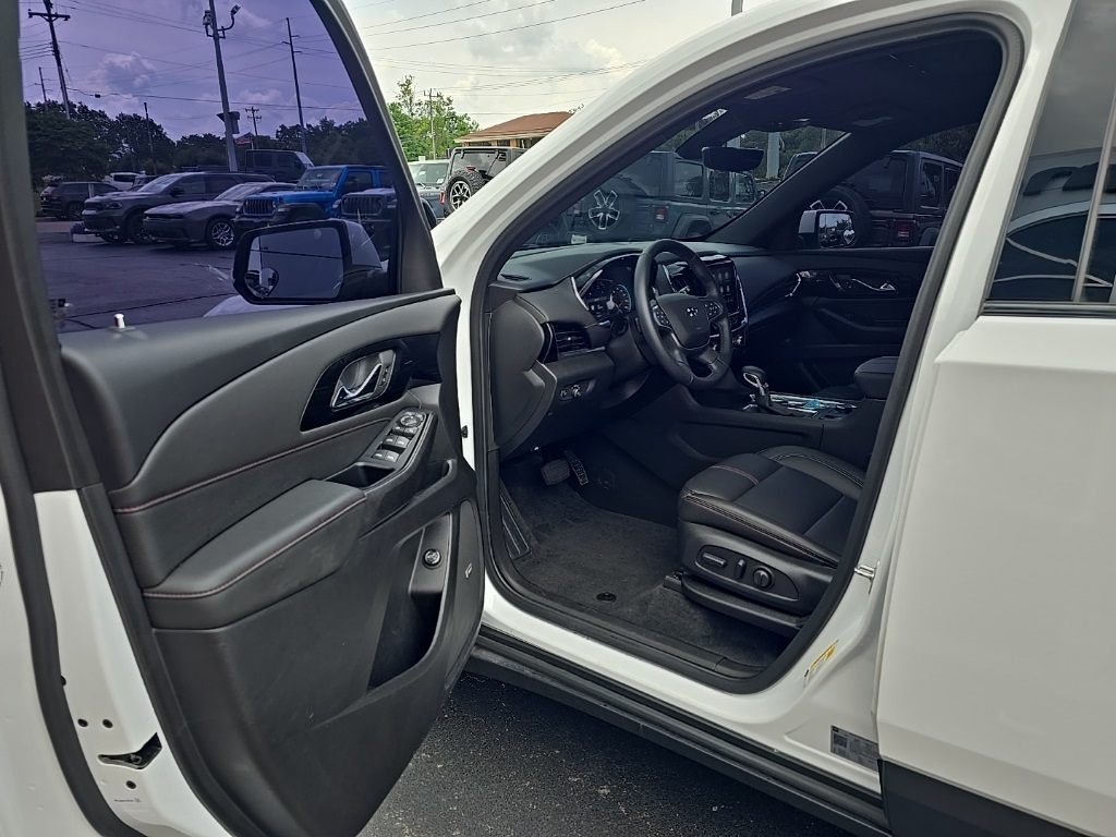 2023 Chevrolet Traverse RS photo 14