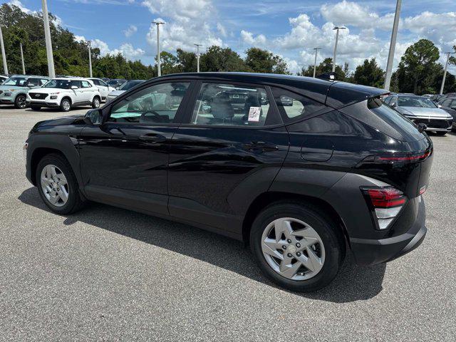 2026 Hyundai Kona SE photo 4