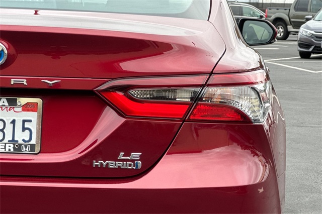 2022 Toyota Camry Hybrid LE photo 31
