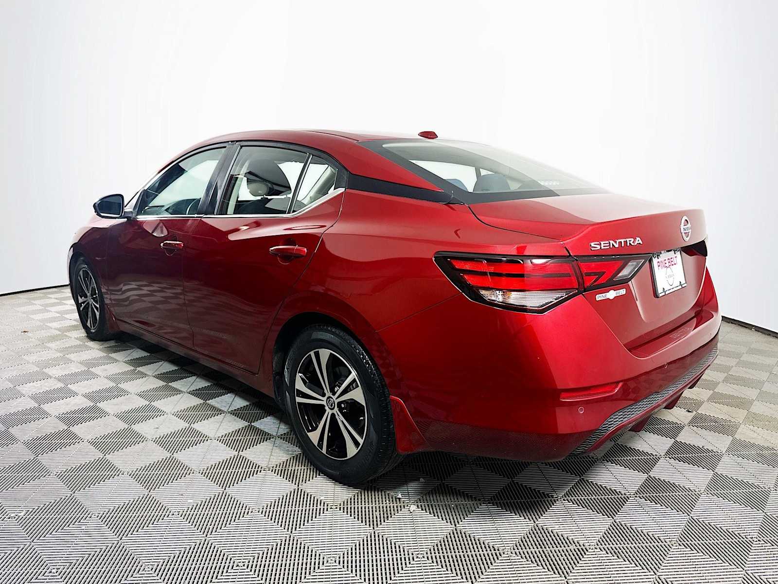 2020 Nissan Sentra SV photo 6
