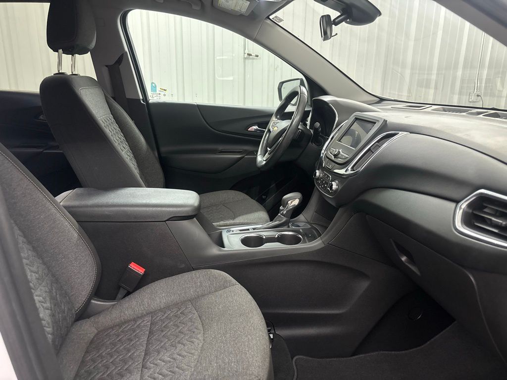 2022 Chevrolet Equinox LT photo 8