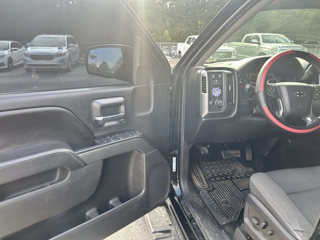 2016 Chevrolet Silverado 1500 LT photo 4
