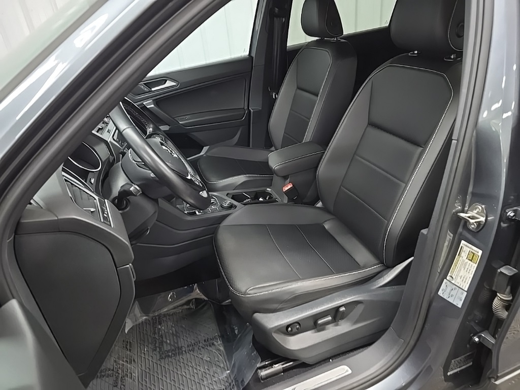 2021 Volkswagen Tiguan SE R-Line Black photo 28