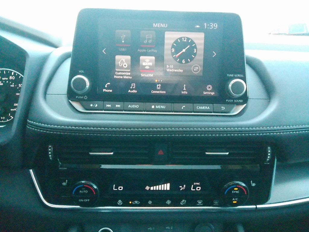 2021 Nissan Rogue SV photo 25