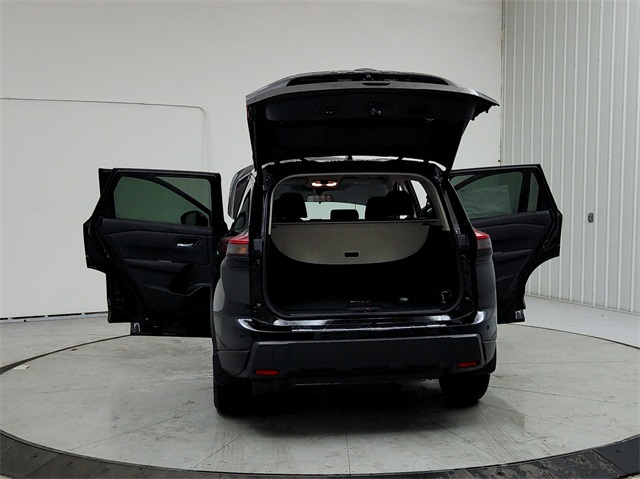 2025 Nissan Rogue SV photo 12
