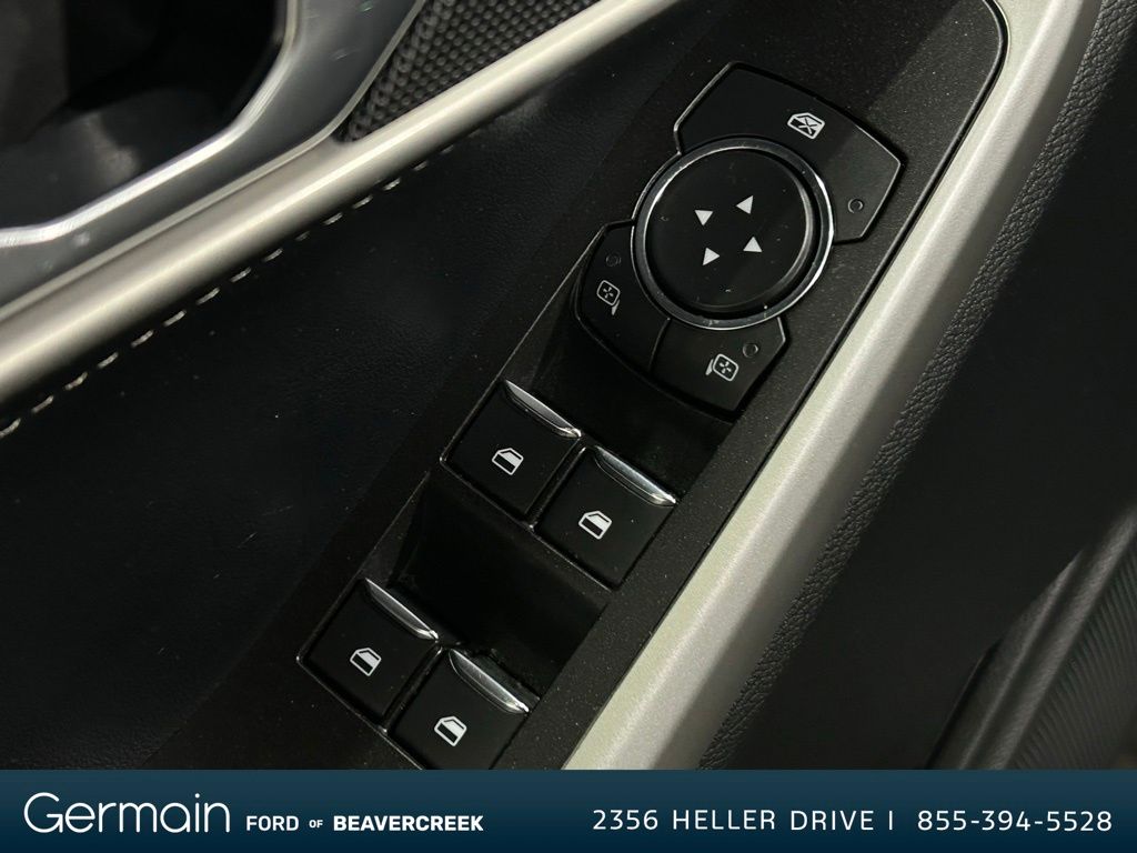 2022 Ford Explorer XLT photo 13