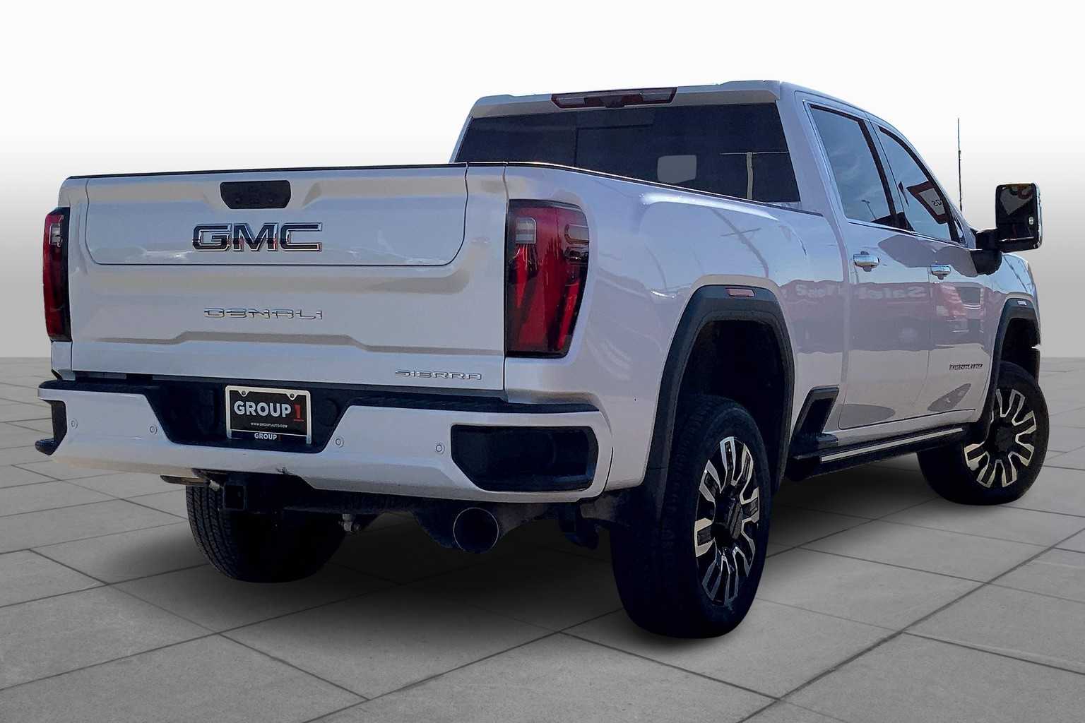 2024 Gmc Sierra 2500 HD Denali Ultimate photo 11