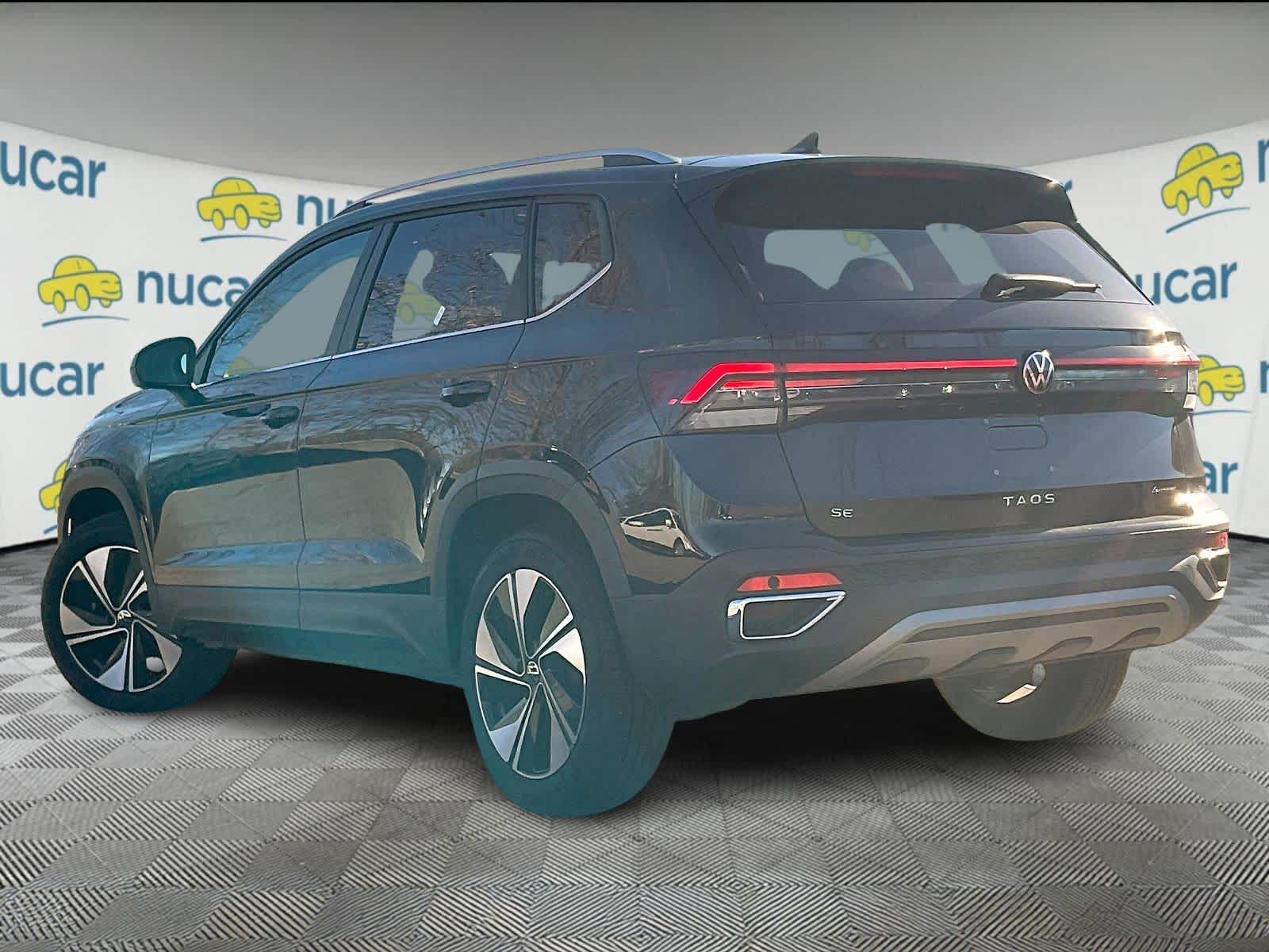 2025 Volkswagen Taos SE photo 2