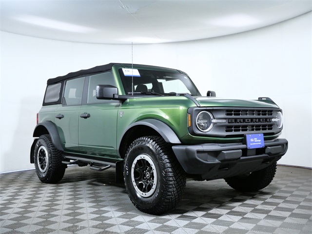 2022 Ford Bronco 4-Door Base's photo