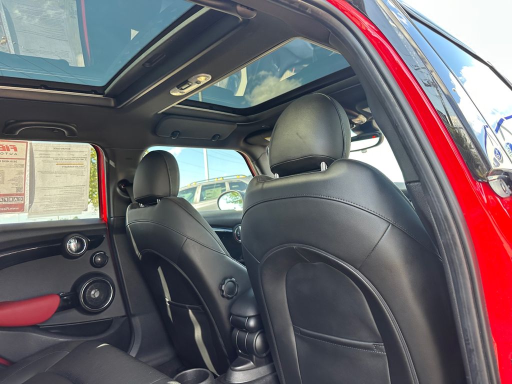 2019 Mini Cooper 4 Door Hardtop Signature photo 17