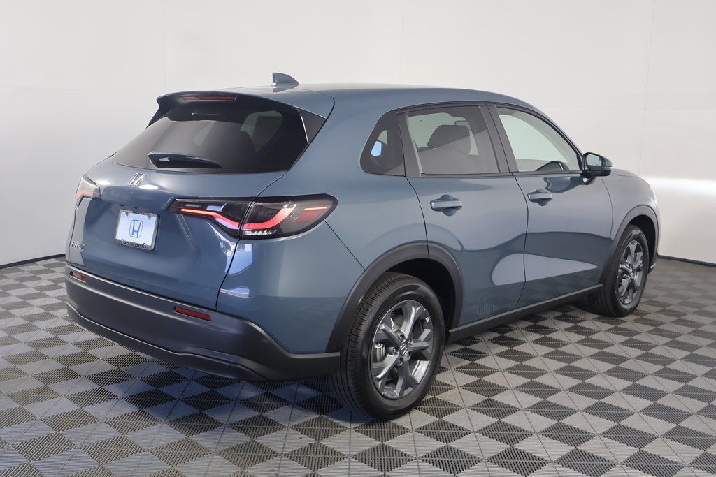 2026 Honda HR-V LX photo 2
