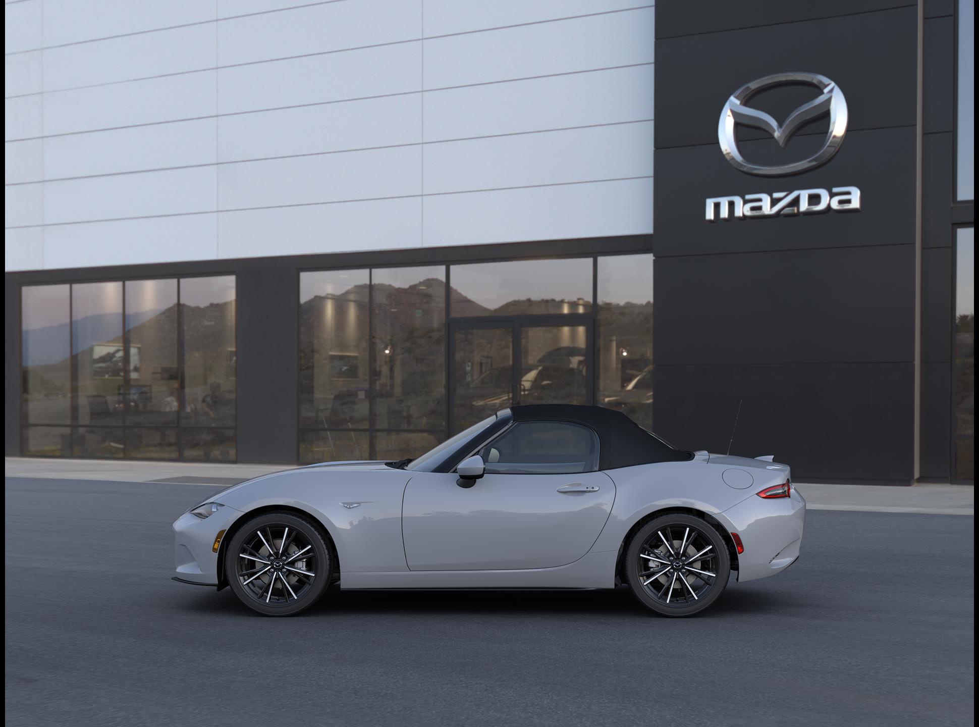 2025 Mazda MX-5 Miata Miata Grand Touring photo 3