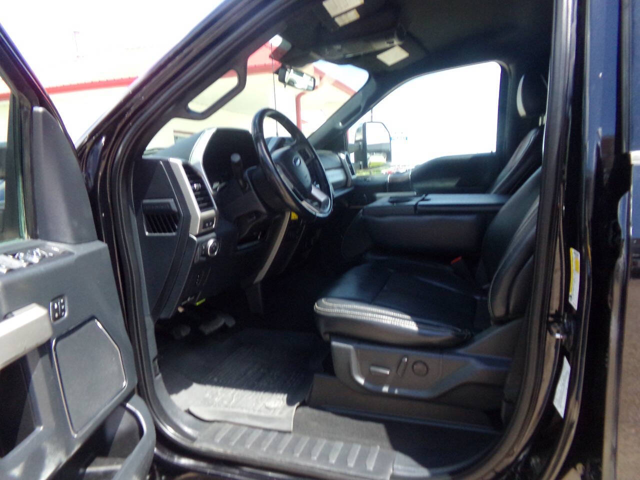 2022 Ford F-250 Lariat photo 4