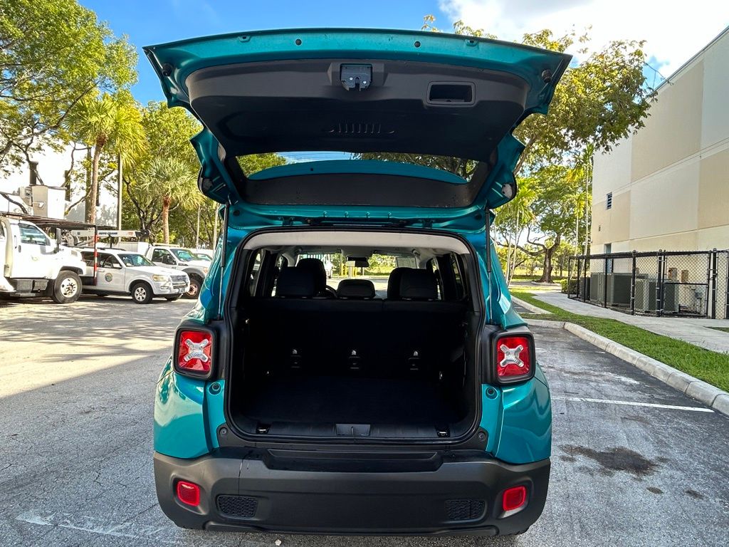 2021 Jeep Renegade Latitude photo 38