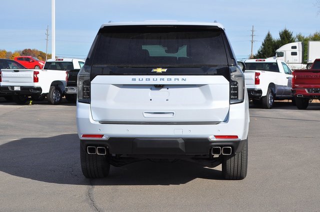 2026 Chevrolet Suburban High Country photo 3