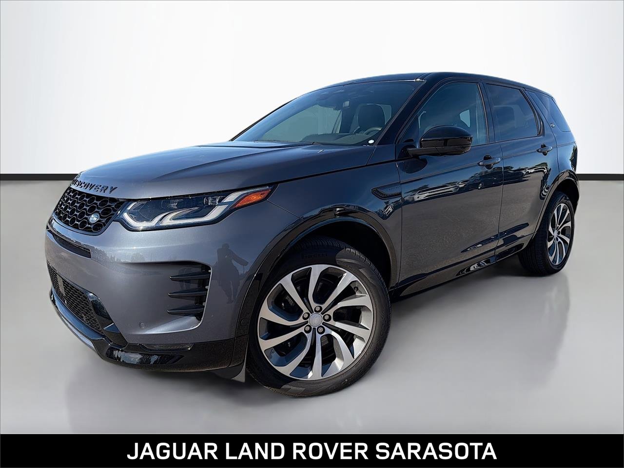 2024 Land Rover Discovery Sport Dynamic SE's photo