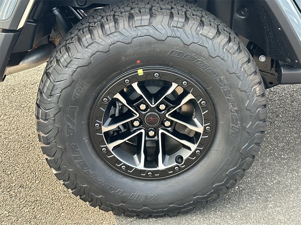 2025 Jeep Wrangler Rubicon X photo 10