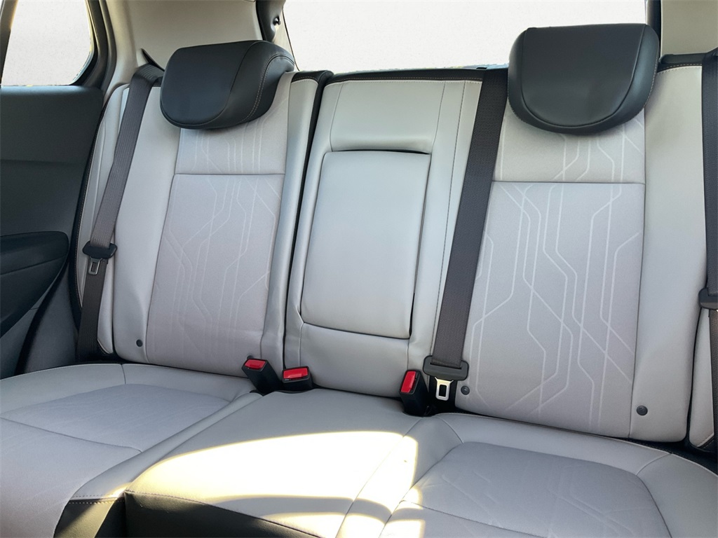 2022 Chevrolet Trax LT photo 9