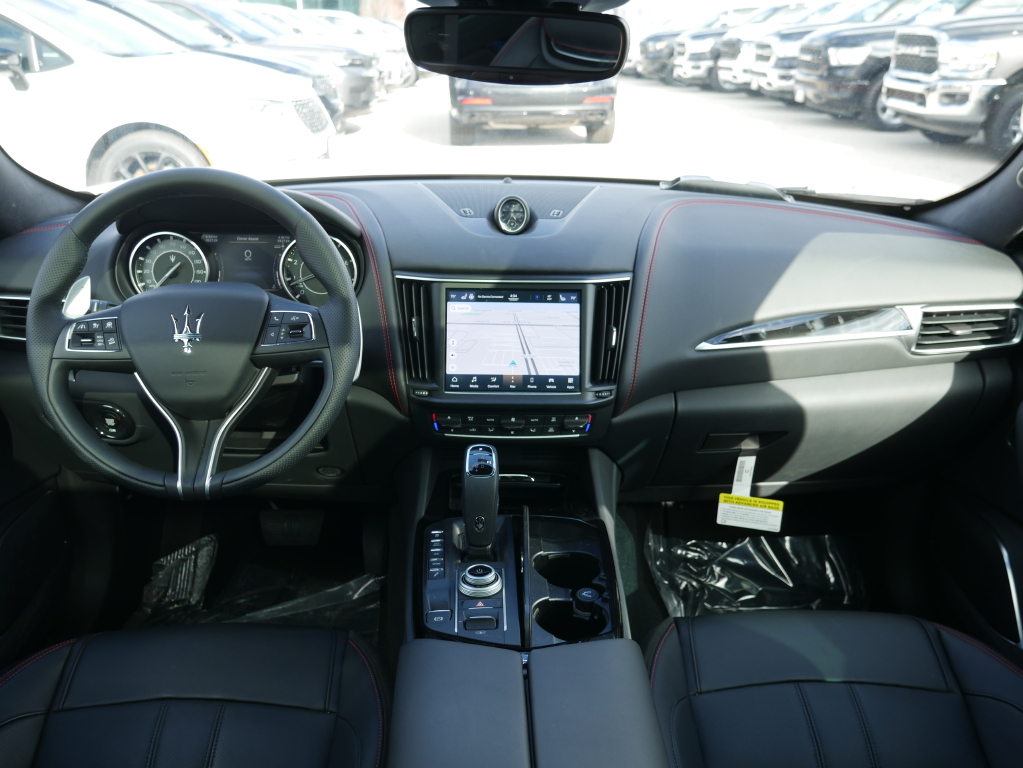 2024 Maserati Levante GT photo 20