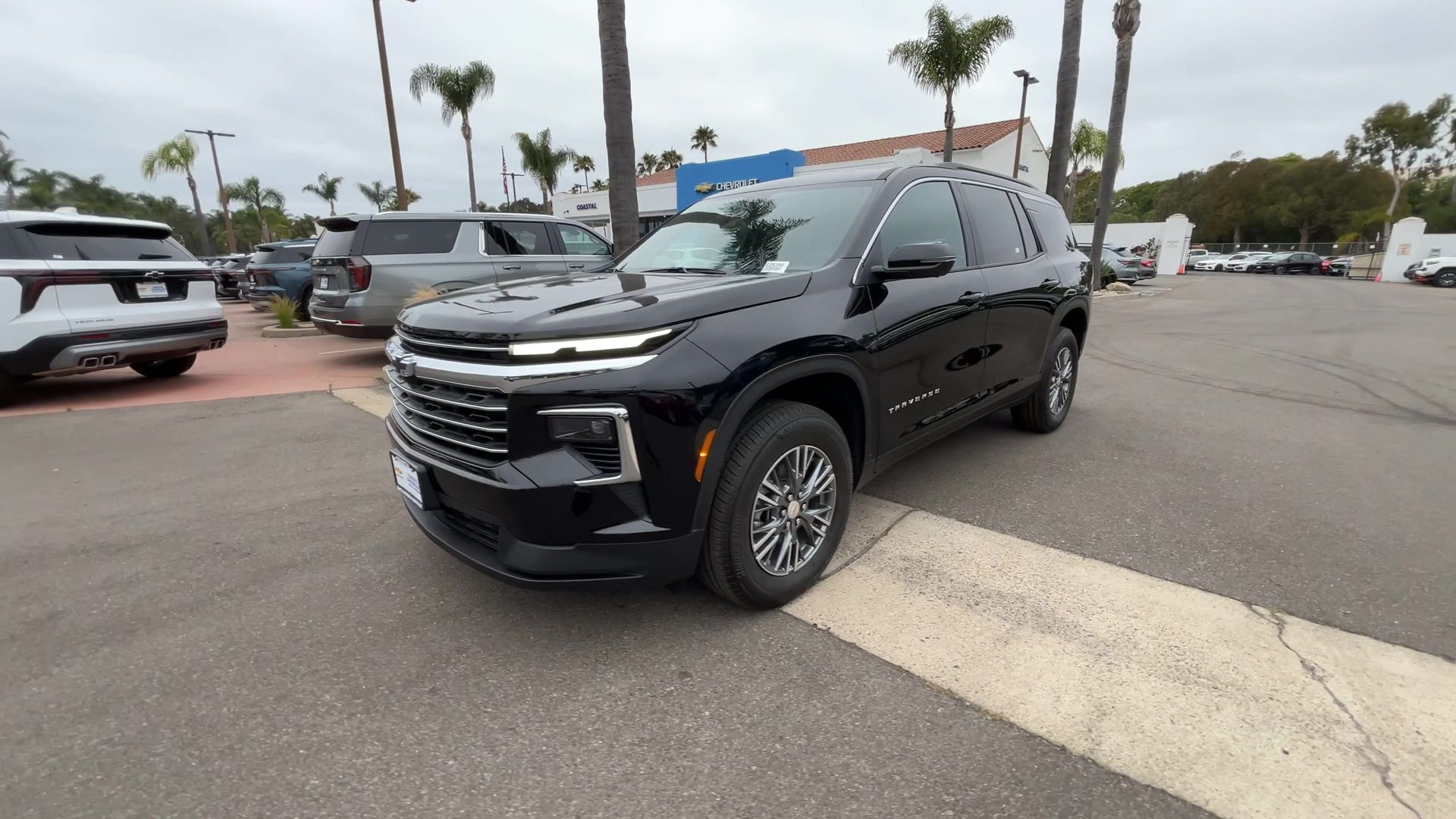 2025 Chevrolet Traverse L photo 4