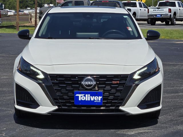 2024 Nissan Altima 2.5 SR photo 2