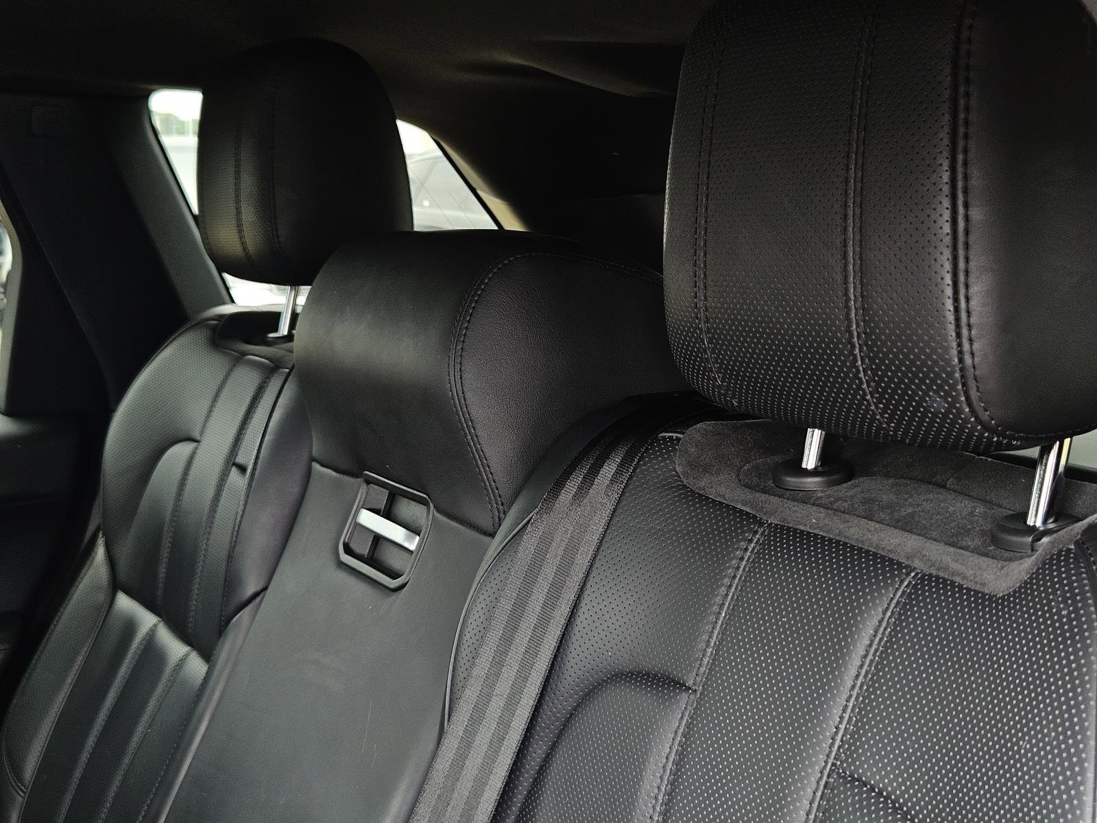 2016 Land Rover Range Rover Sport SuperCharged HSE photo 27