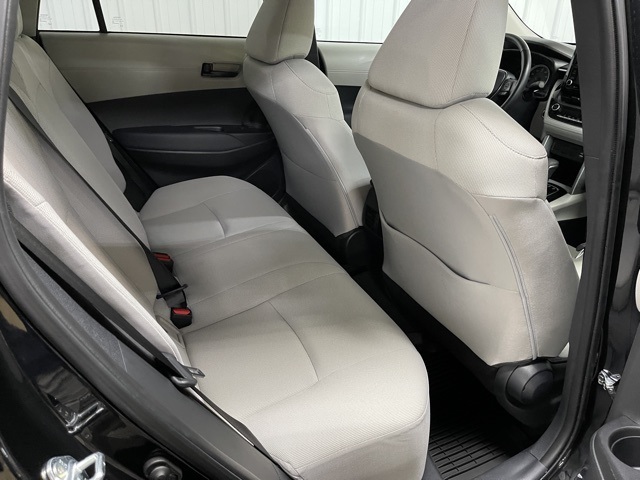 2022 Toyota Corolla Cross LE photo 19