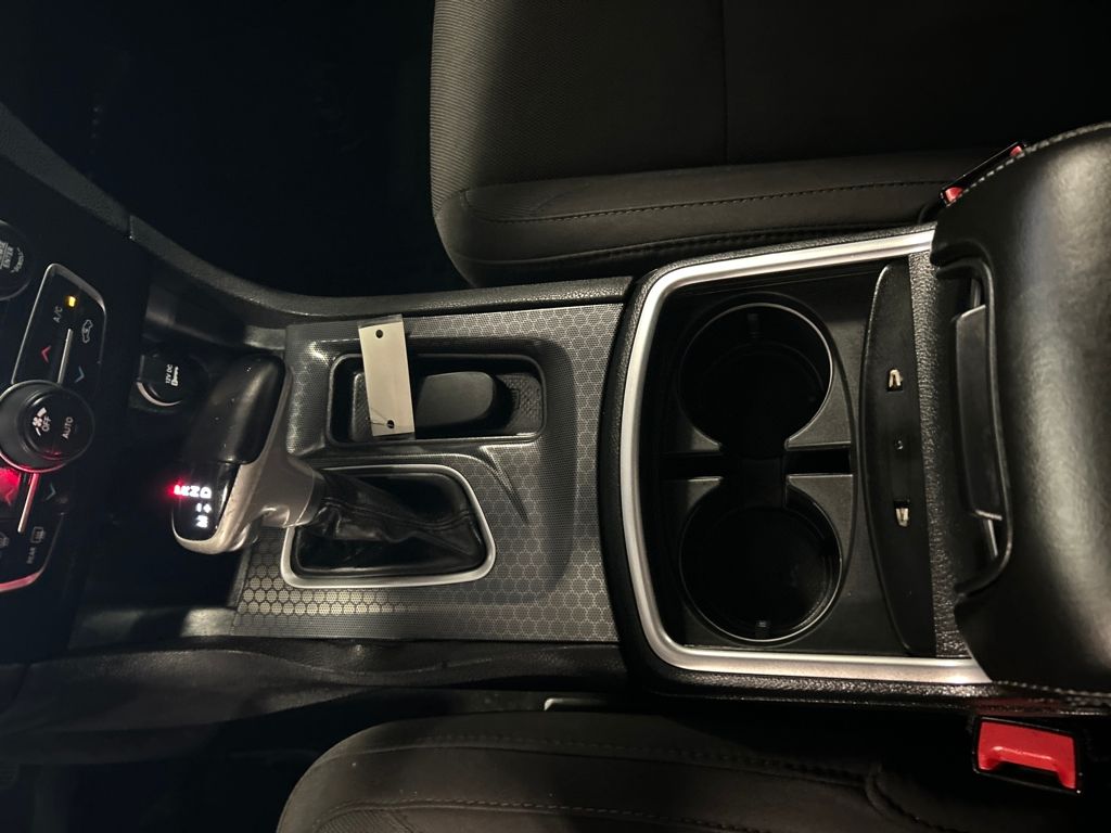 2017 Dodge Charger SXT photo 14