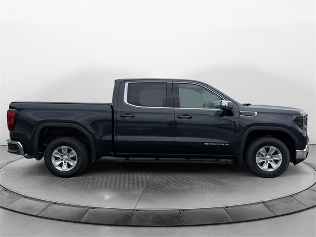 2024 GMC Sierra 1500 SLE's photo