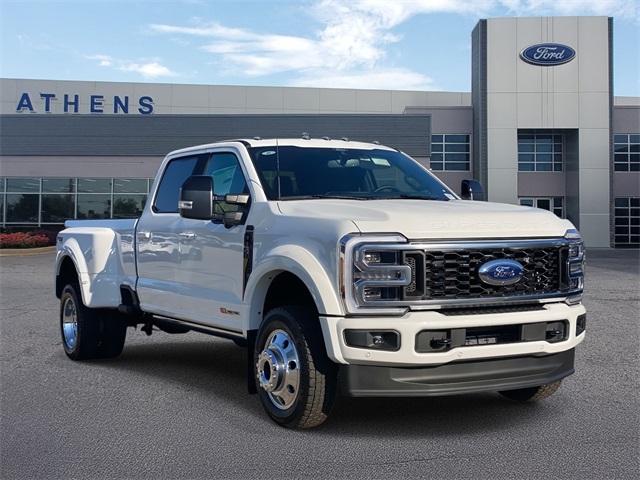 2026 Ford F-450 Super Duty Platinum's photo