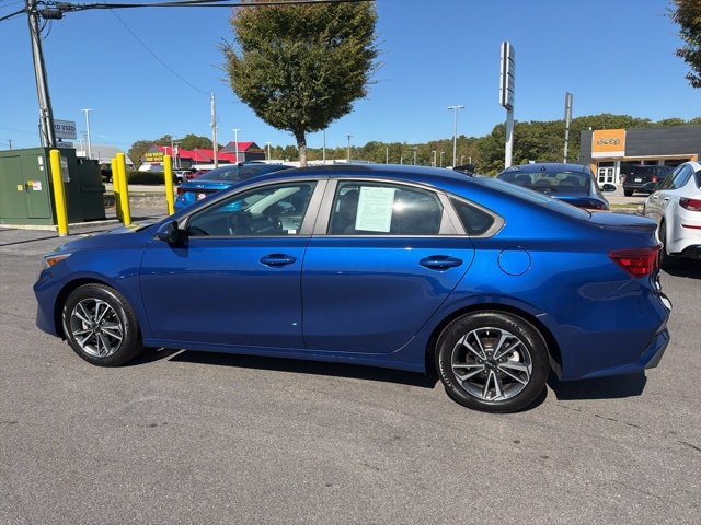 2023 Kia Forte LXS photo 6