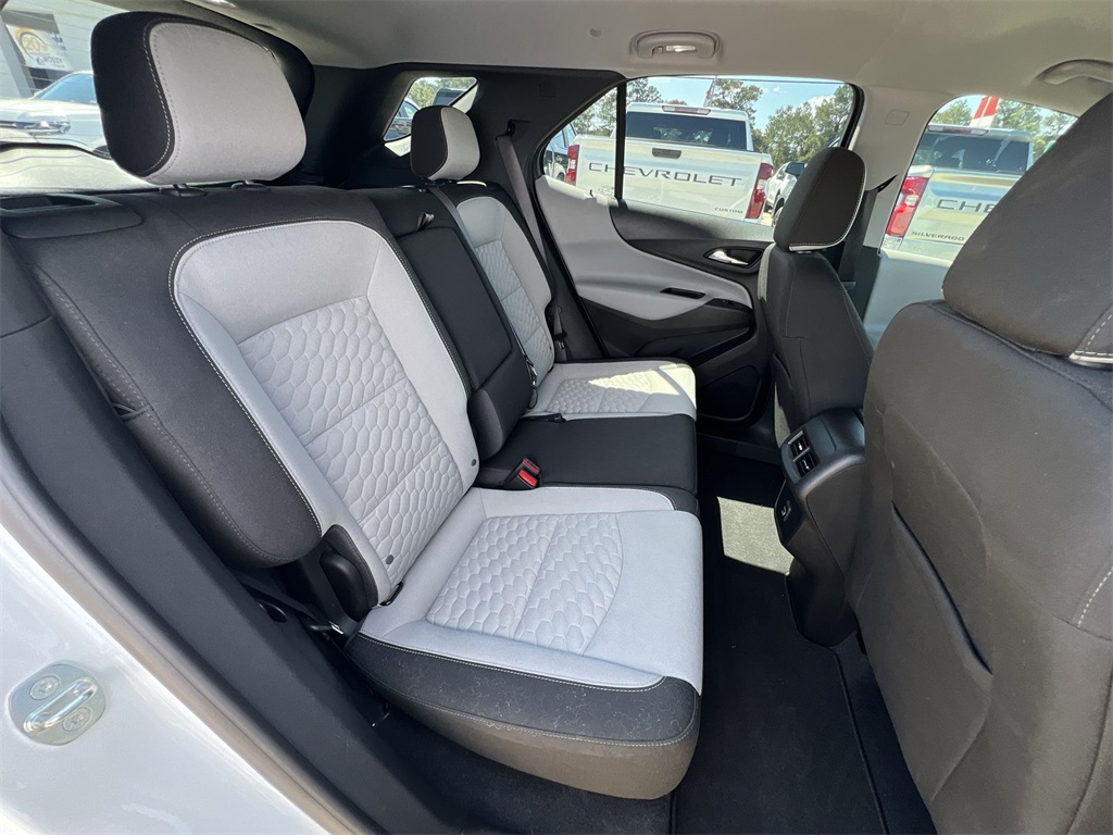 2021 Chevrolet Equinox LS photo 32