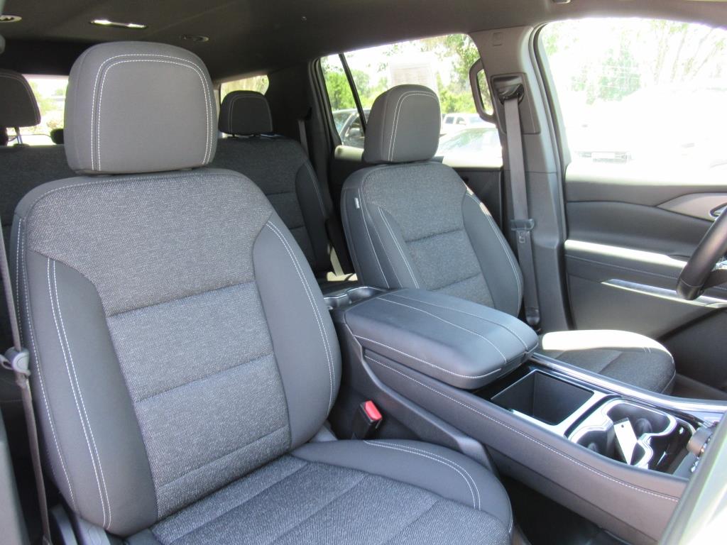 2025 Chevrolet Traverse photo 7