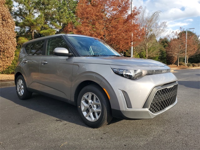 2025 Kia Soul LX S photo 2