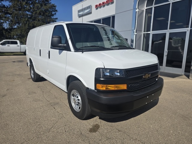 2025 Chevrolet Express Cargo Work Van's photo