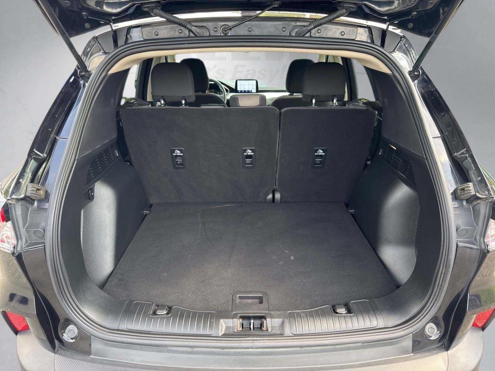2020 Ford Escape SE photo 25