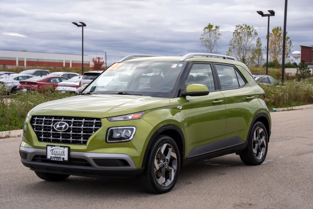 2022 Hyundai Venue SEL Limited photo 3