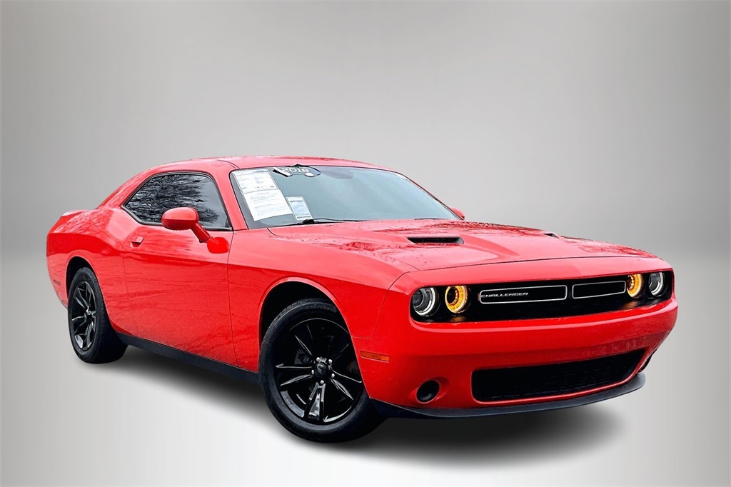 2018 Dodge Challenger SXT's photo