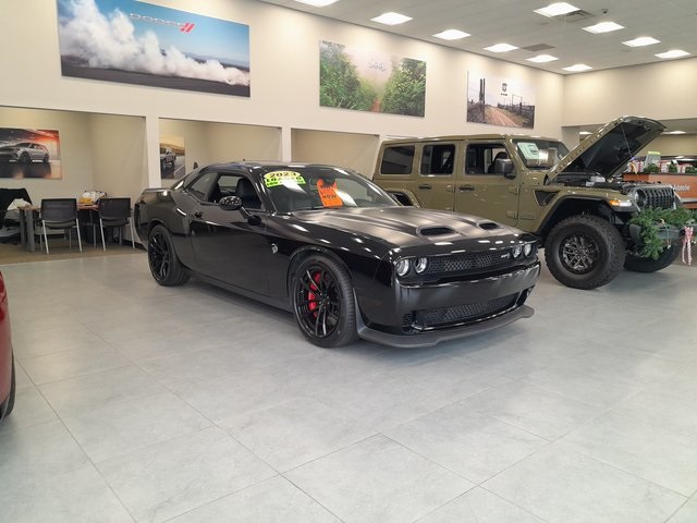 2023 Dodge Challenger SRT8 Hellcat photo 2