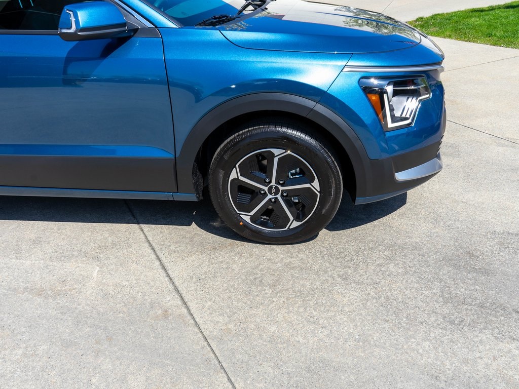 2025 Kia Niro EX photo 28
