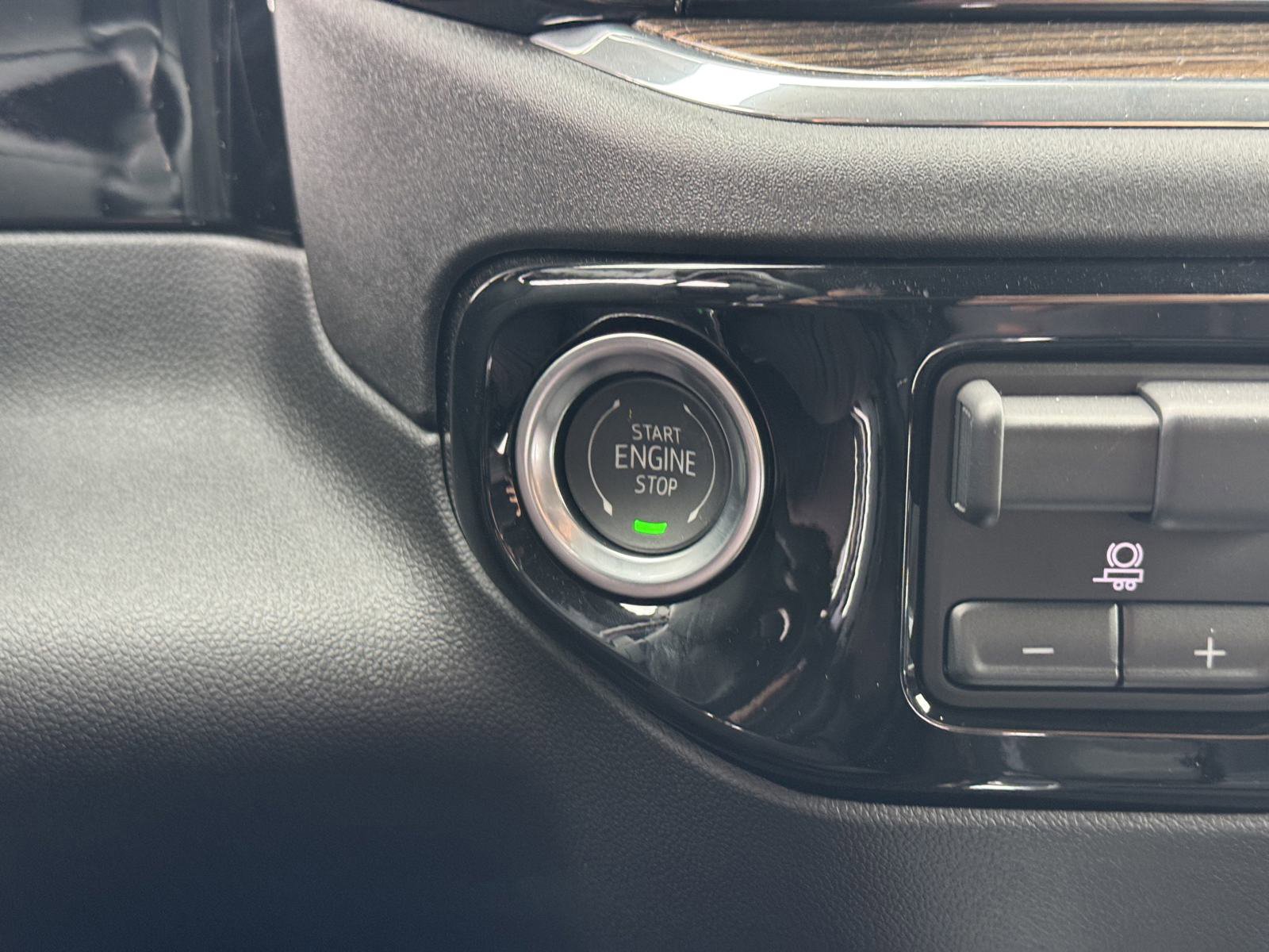 2025 Chevrolet Silverado 1500 RST photo 21