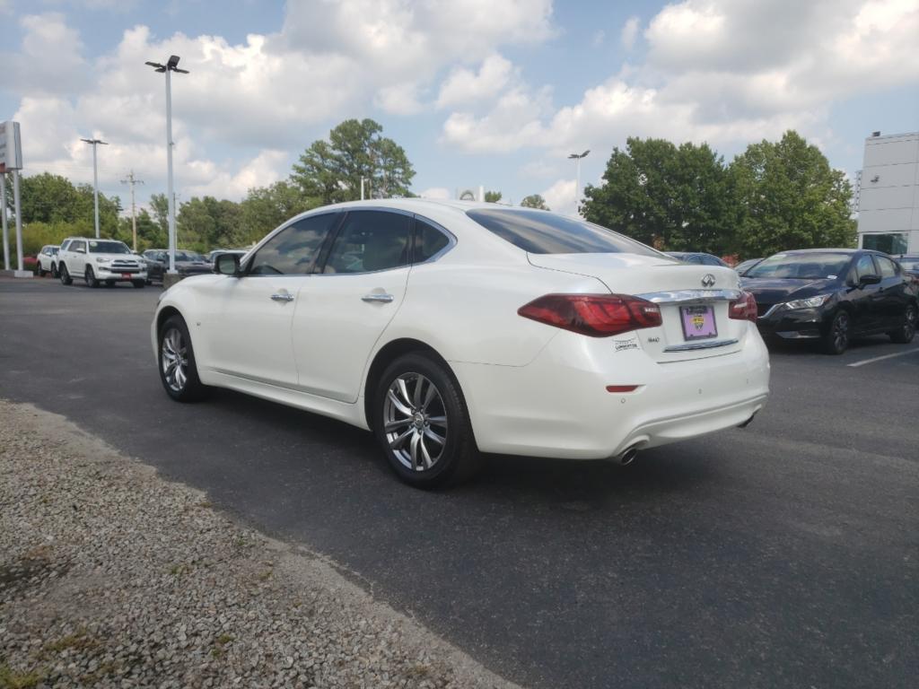 2019 Infiniti Q70 photo 4