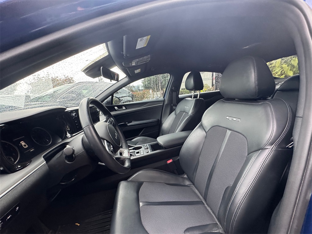 2022 Kia K5 GT-Line photo 2
