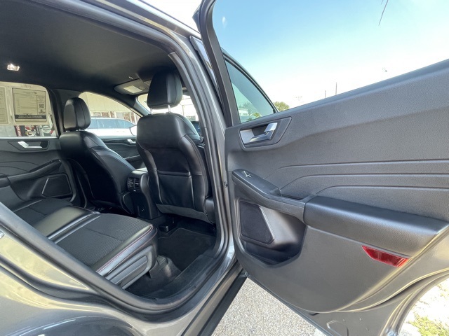 2023 Ford Escape ST-Line photo 23