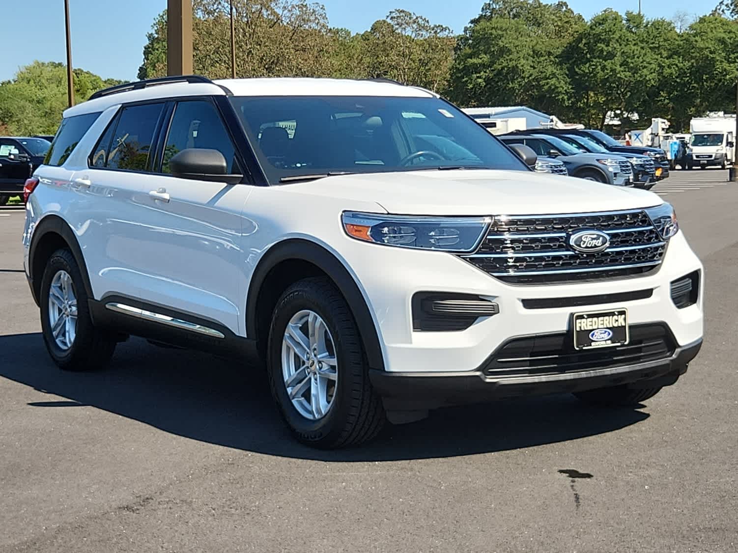 2020 Ford Explorer XLT photo 2