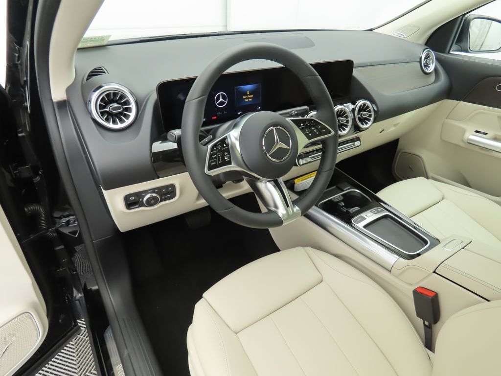 2026 Mercedes Benz GLA 250 photo 9
