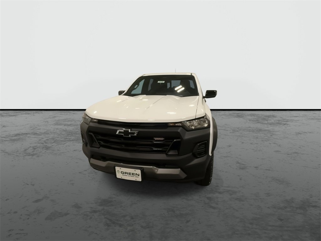 2026 Chevrolet Colorado Trail Boss photo 3